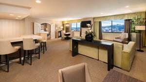 1_PHOTO_Presidential-Suite-hero-view-of-bedroom-area_01_q085_1920x1080
